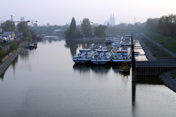 Fototapeta na wymiar Mülheimer Hafen