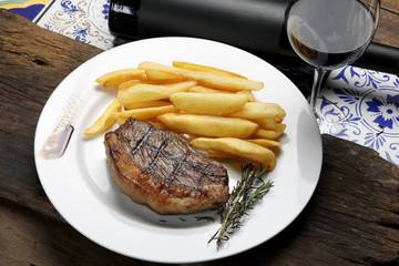 Steak with fries