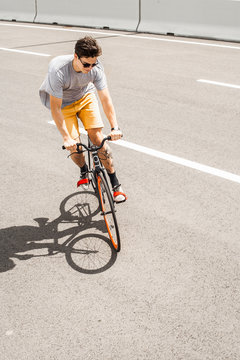 Summer tricks with fixie bike