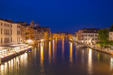 Fototapeta na wymiar Venice / Night view of the city