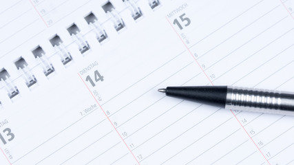 Terminkalender mit Kugelschreiber