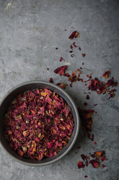 Food grade rose petals