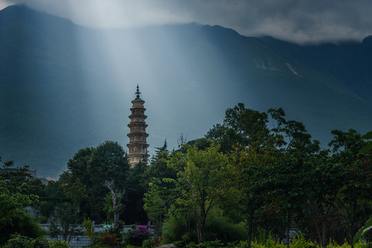 Pagoda at Chong Sheng Temple park