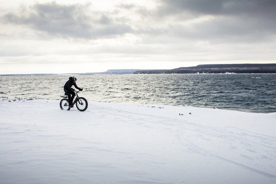 Extreme Winter Sport Mountain Biking on Snow and Ice