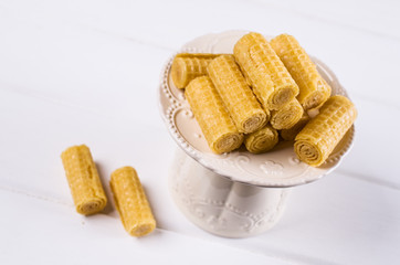 Crispy waffle rolls