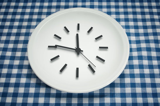 Clock on the plate
