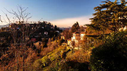 Naklejka premium colorful sunset in Bergamo