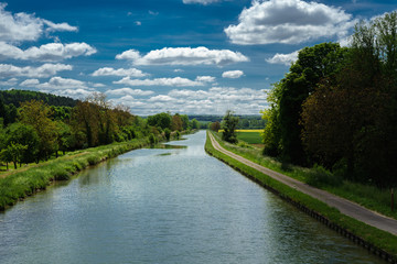 F, Burgund, Schleuse bei Tanley am Canal de Bourgogne