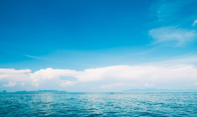 Fototapeta na wymiar Calm Sea Ocean And Blue Sky Background