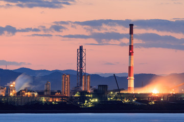 Obraz premium 水島コンビナートの夕景