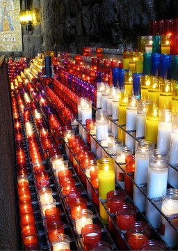 Cirios multicolor de Santuario de Montserrat