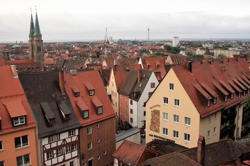 Naklejka na ściany i meble Nürnberg, Blick von der Burg auf die Dächer der Frankenmetropole
