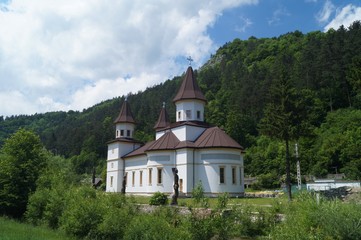 Fototapeta na wymiar Church from the town Bran, Brasov,Transylvania, Romania