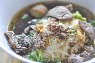 Chinese noodle with beef  and vegetable