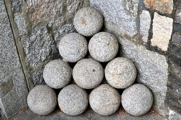 Stone cannonballs