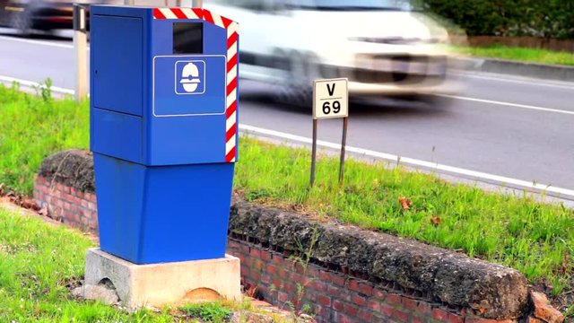 timelapse of speed box with radar camera
