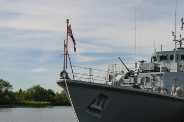 Naklejka premium WARSHIP - Command post and artillery of a small warship