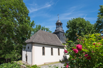 Fototapeta na wymiar Barocke Dorfkirche in Lausnitz im Saale-Orla Kreis