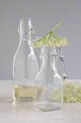 Holunderblütensirup