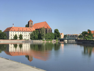 Fototapeta na wymiar View to Ostrow Tumski, Wroclaw, Poland.