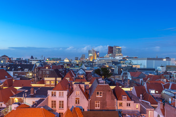 The Hague at night