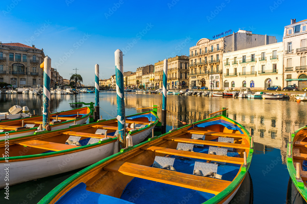 1000_F_159203700_pEaunJ3oNiS7XNayq696CTW7vNmfqTmW.jpg