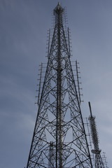 Radio transmitting antenna station, base station