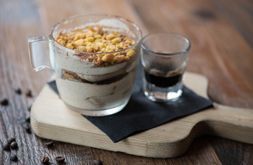 Espresso crumble dessert