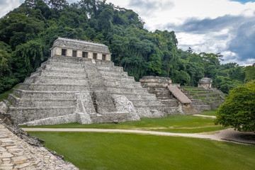 Fototapeta na wymiar Temple of Inscriptions at mayan ruins of Palenque - Chiapas, Mexico