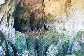 Cave Kuching