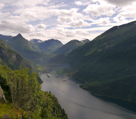 Fototapeta na wymiar Der Geirangerfjord in Norwegen