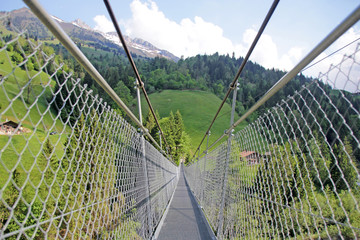 hängebrücke, adelboden, schweiz 