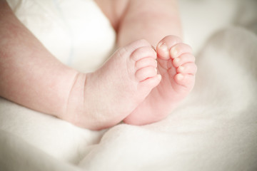 Obraz na płótnie Canvas small baby feet