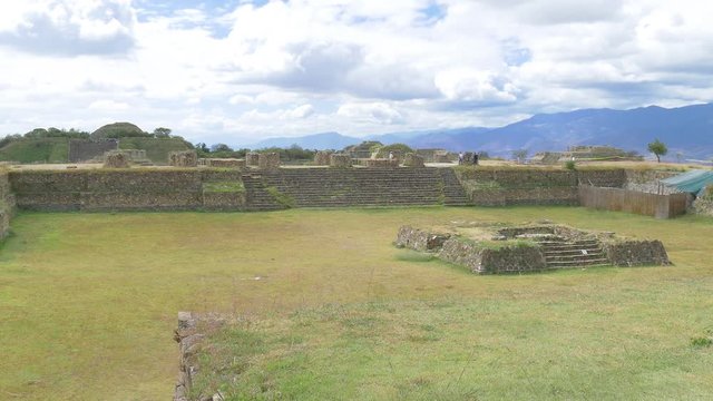 オアハカのモンテ・アルバン古代遺跡