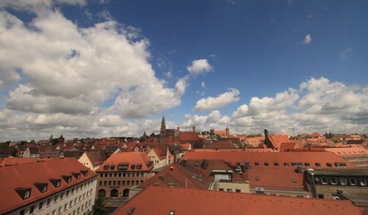 Fototapeta na wymiar Blick über die Dächer von Nürnberg zur Burg