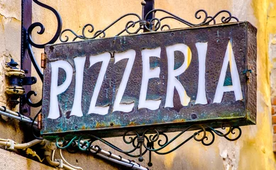 Schilderijen op glas old pizzeria sign © fottoo