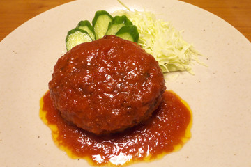 トマトソースのハンバーグ