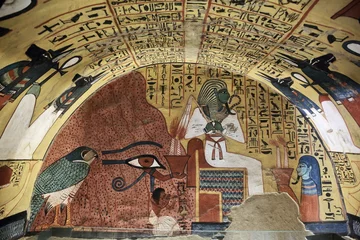 Papier Peint photo Egypte Wall painting and decoration of the tomb: ancient Egyptian gods and hieroglyphs in wall painting