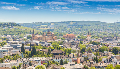 Panoramablick auf Trier Rheinland Pfalz Deutschland - obrazy, fototapety, plakaty