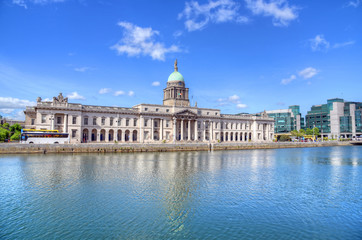 Fototapeta na wymiar The Custom House across the River Liffey in Dublin, Ireland.