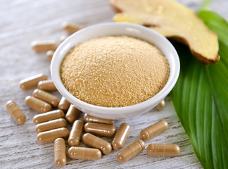 ginger root and capsules