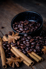 Coffee beans with cinnamon A mixture of popular drinks.