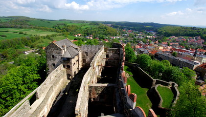 Krajobraz z wieży zamku Bolków - polskie ruiny - obrazy, fototapety, plakaty