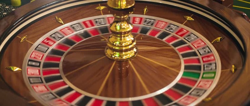 Spinning roulette and the ball in it