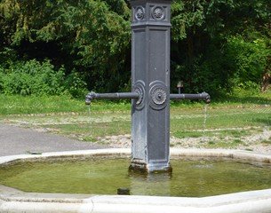 Brunnen