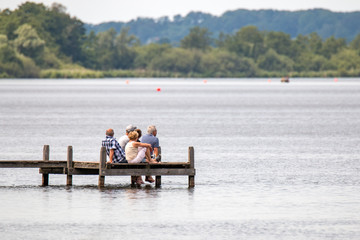 Fototapeta na wymiar Relax on a lake with family