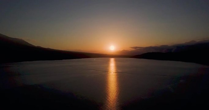 山中湖の夕日と富士山　空撮