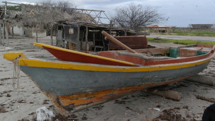 Fototapeta premium Canoa abandonada