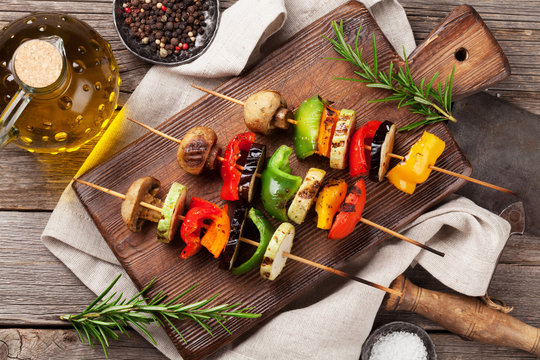 Grilled vegetables on cutting board