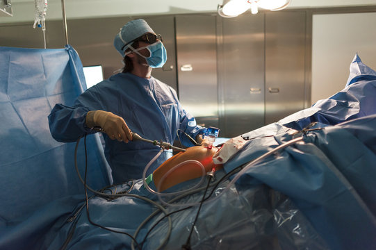 GYNECOLOGICAL SURGERY